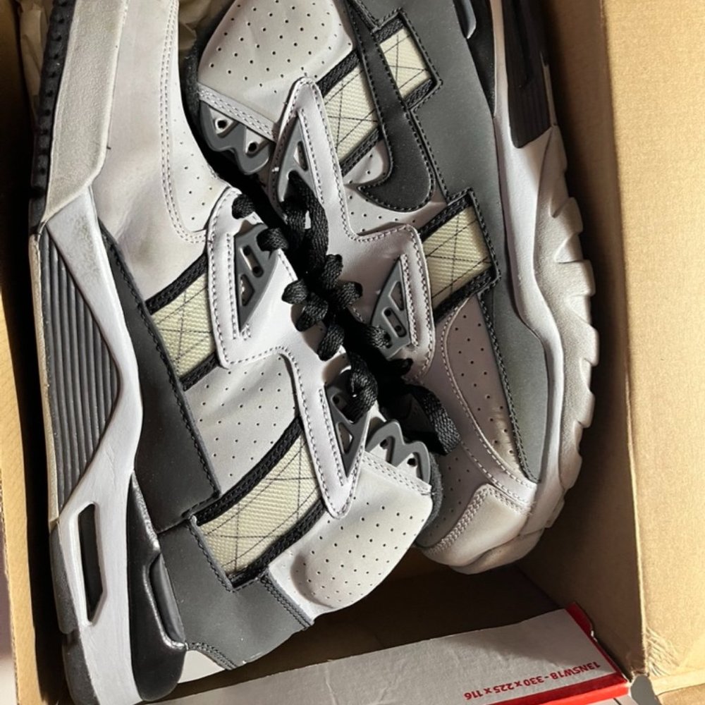 Nike Air Max 90 Leather - Men's Size 10 Shoe